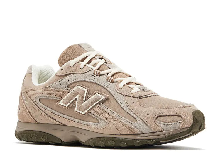 New Balance 204L Mushroom