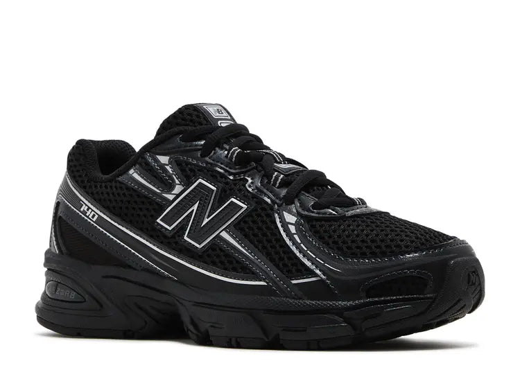 New Balance 740 Black