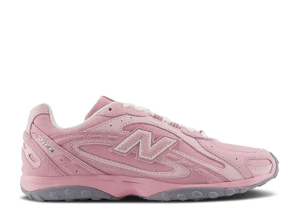 New Balance 204L Pink