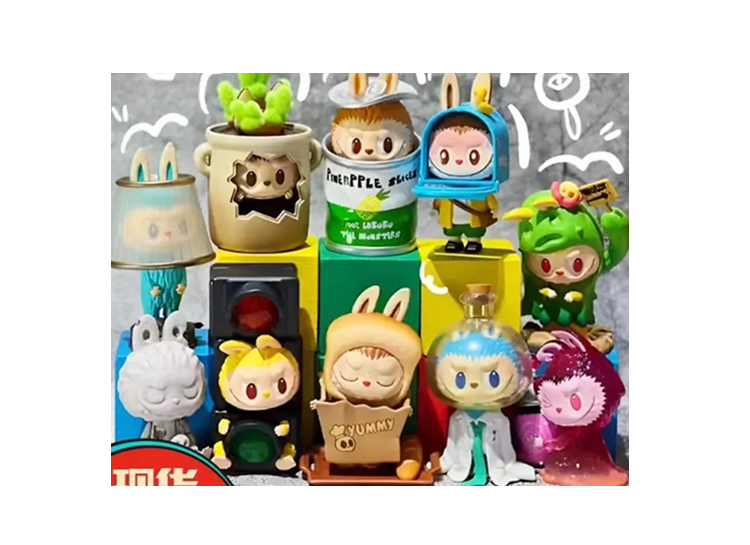 Labubu Almost Hidden (Single Piece)